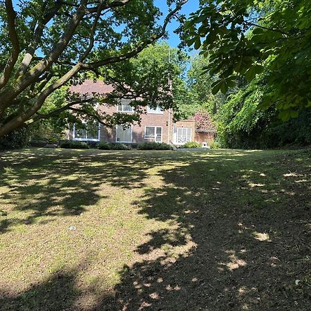 House On The Hill Villa Harrow on the Hill Luaran gambar